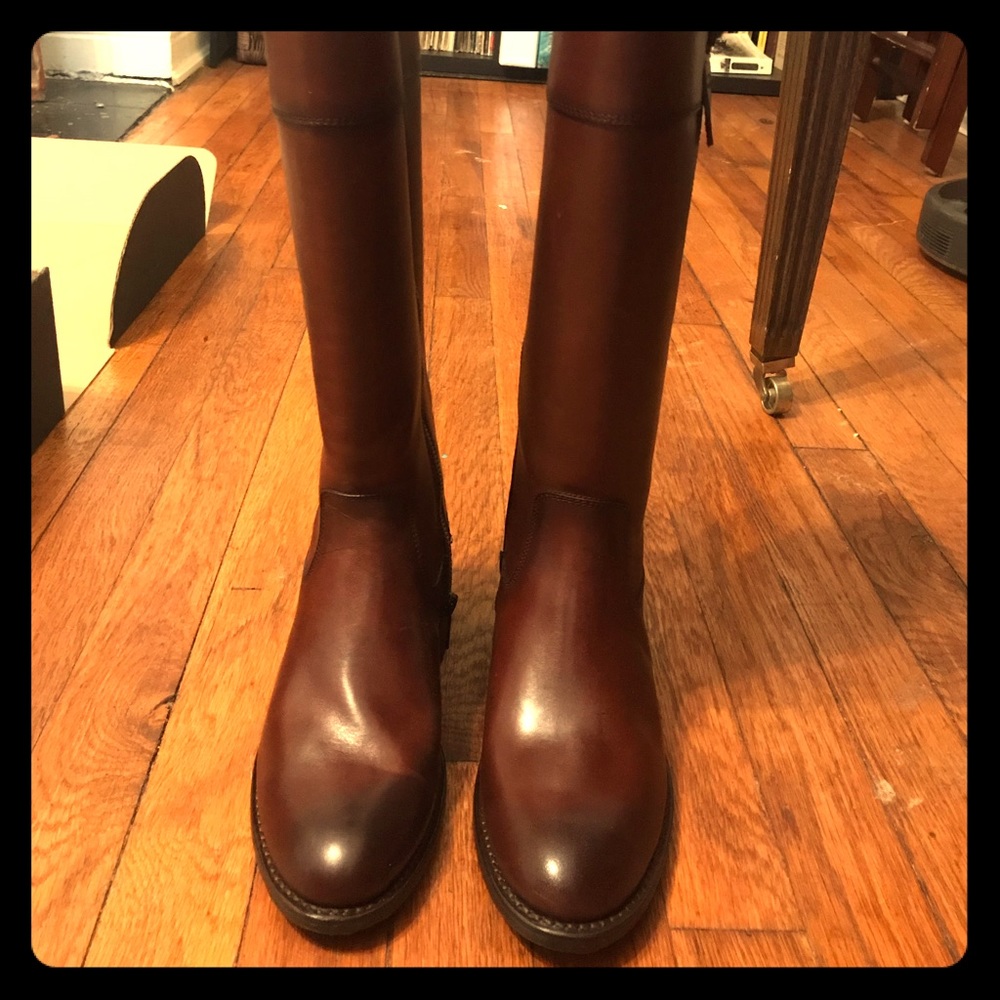 NWT Frye Jaden Button Boots